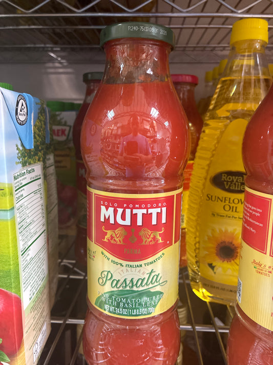 Mutti - Tomato Sauce W/ Basil Leaf 700g